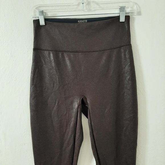 Assets by Spanx Faux Leather Crackle Leggings Hi Rise Wine Black Medium - Picture 7 of 8